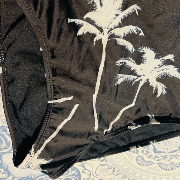 Aeropostale Black Palm Tree One Piece Swimsuit M - Picture 8 of 8